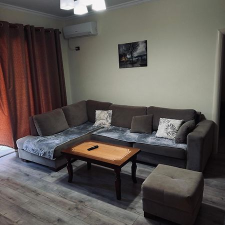 Family Apartments ซารานเดอ ภายนอก รูปภาพ