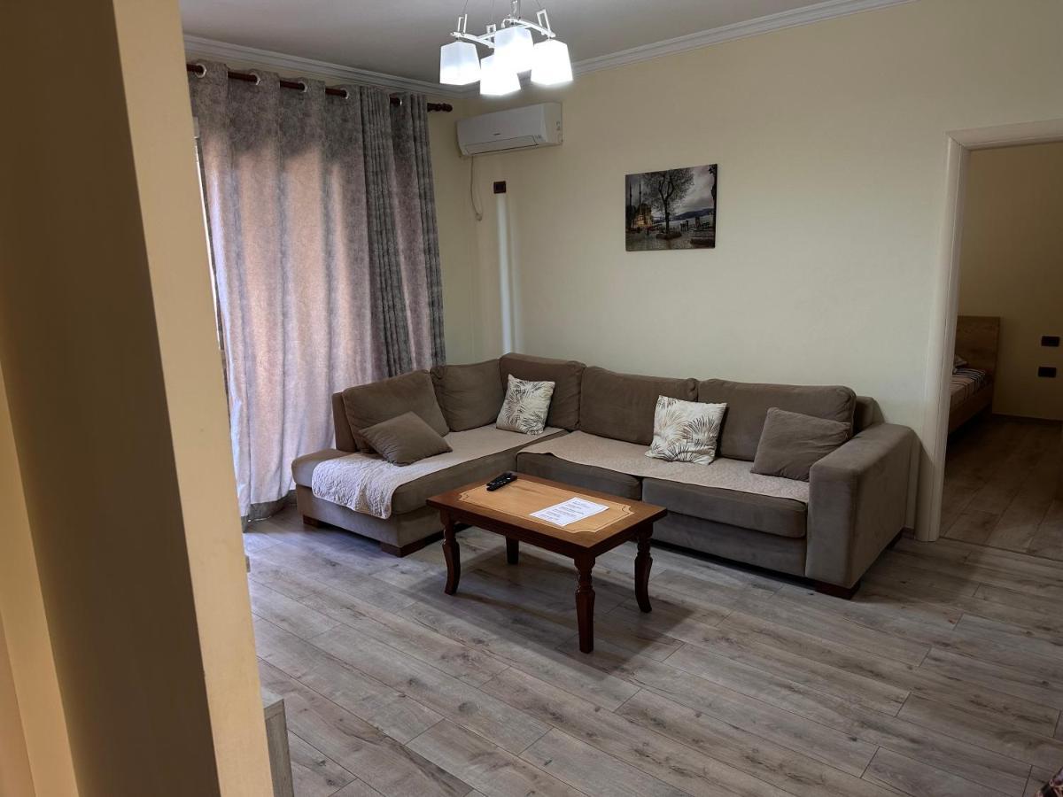 Family Apartments ซารานเดอ ภายนอก รูปภาพ